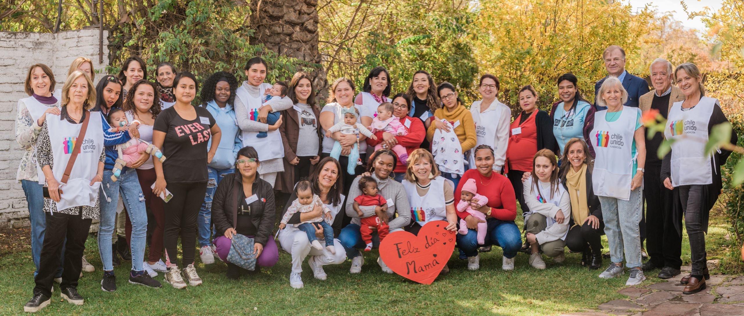En este momento estás viendo Fundación Chile Unido celebra el Día de la Madre junto a mujeres embarazadas
