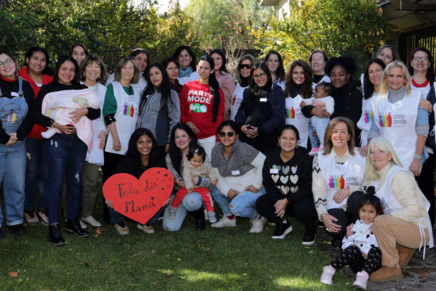 Fundación Chile Unido celebró el Día de la Mamá y enalteció a las mujeres embarazadas